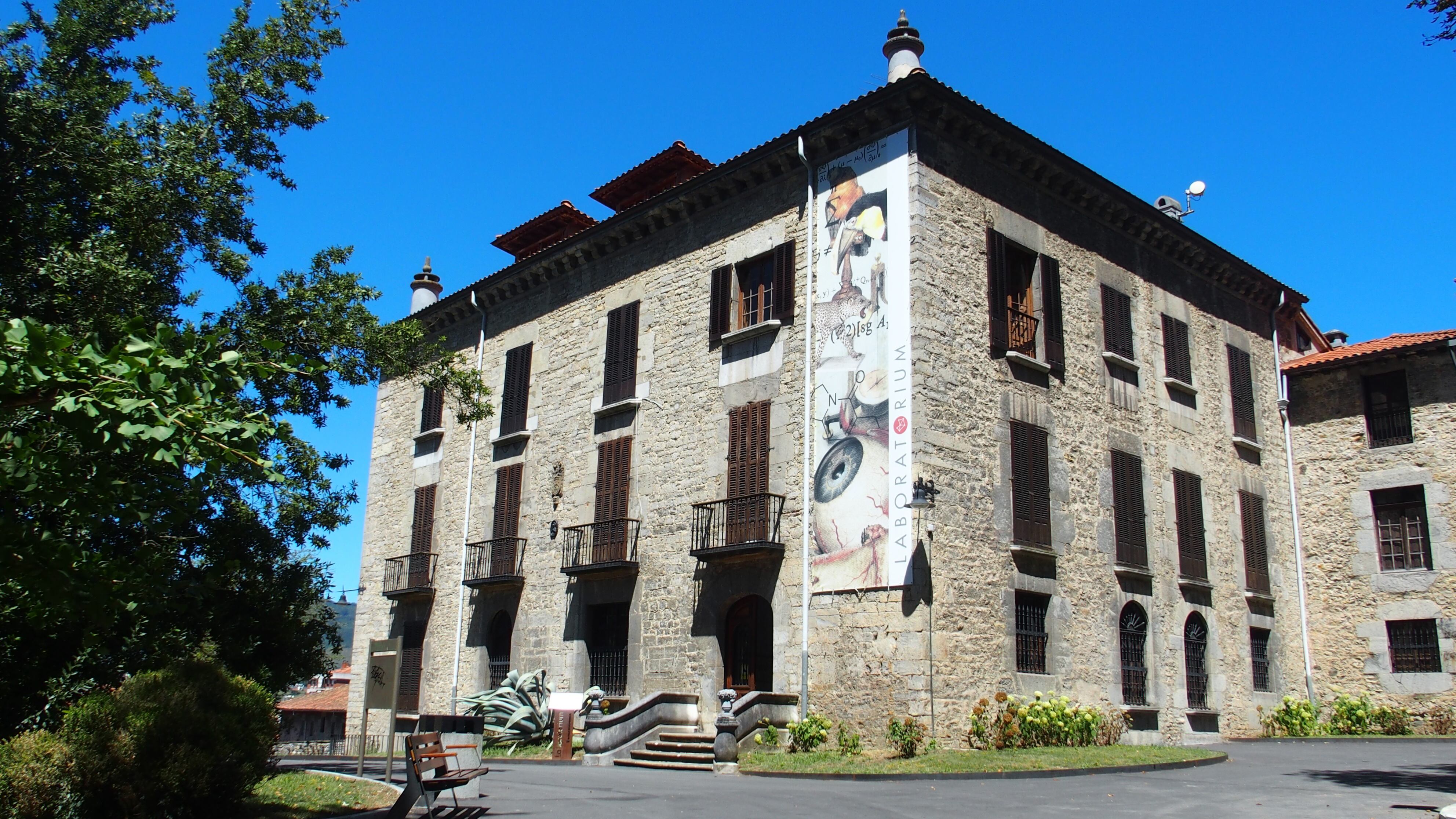 Fachada del Museo Laboratorium de Bergara