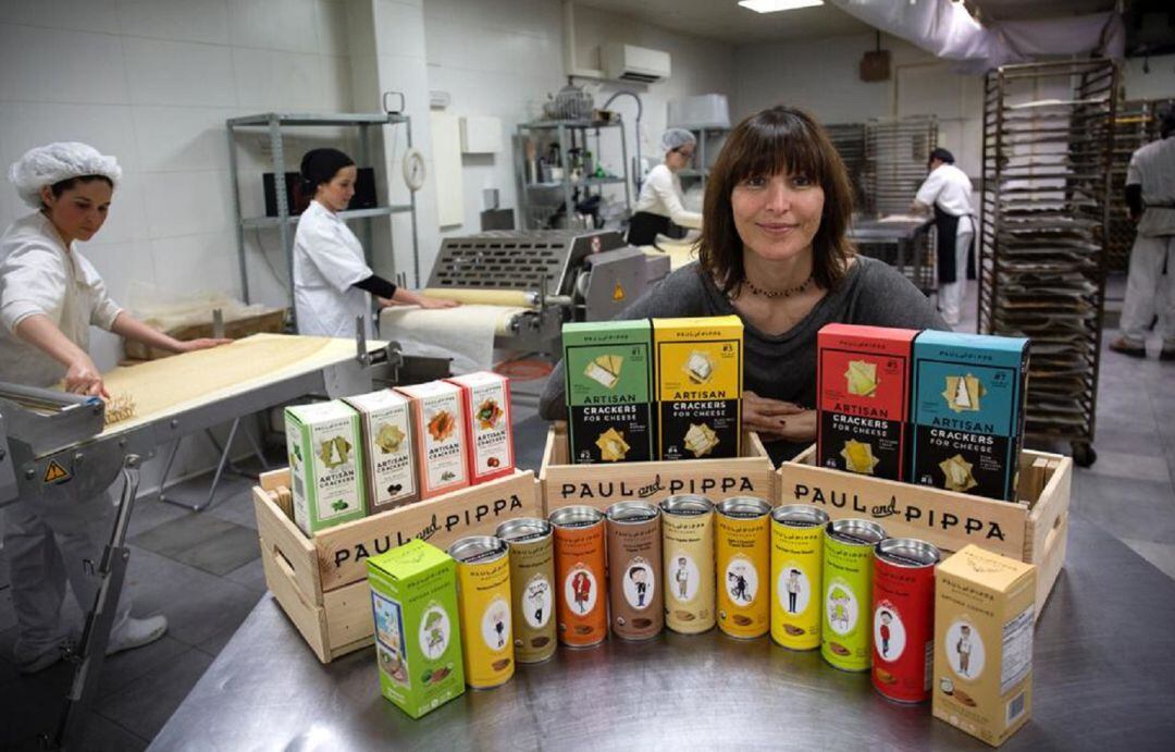 Verónica Escuer, en el obrador de galletas.