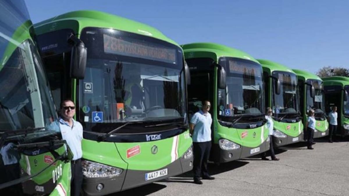 Los vecinos de la zona norte se organizan para reclamar 'Más Autobuses'