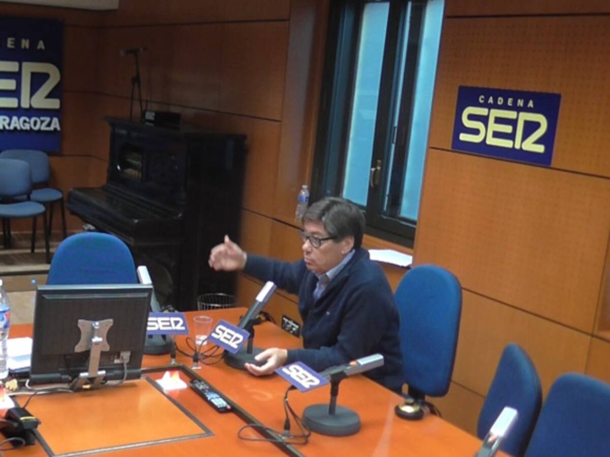 "Si hay que suprimir cargos políticos y salarios, se quitan"