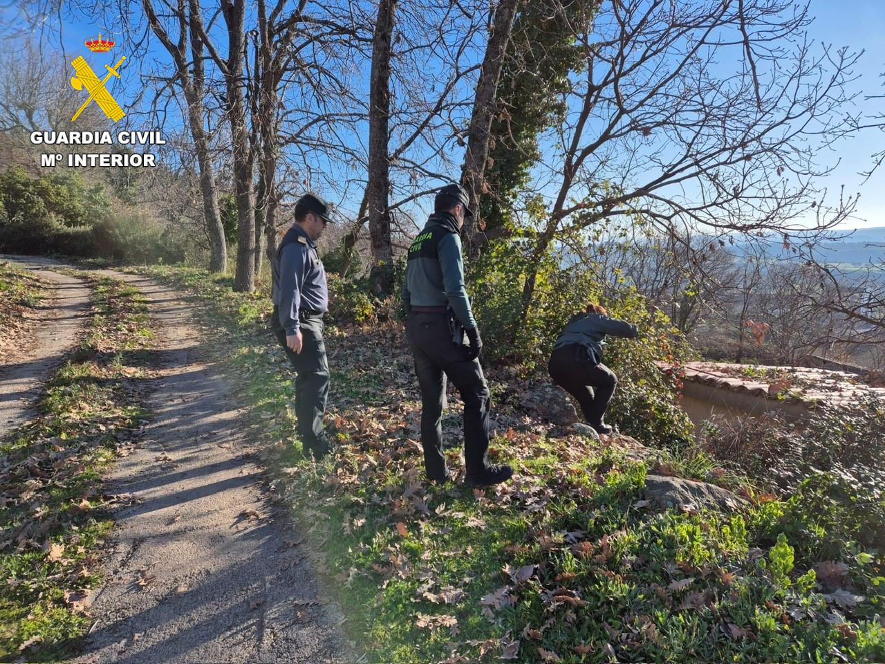 La Guardia Civil encuentra un cadáver calcinado en Poyales del Hoyo (Ávila)