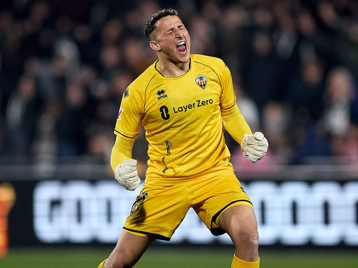 Matthys blinda la portería del C.D.Castellón