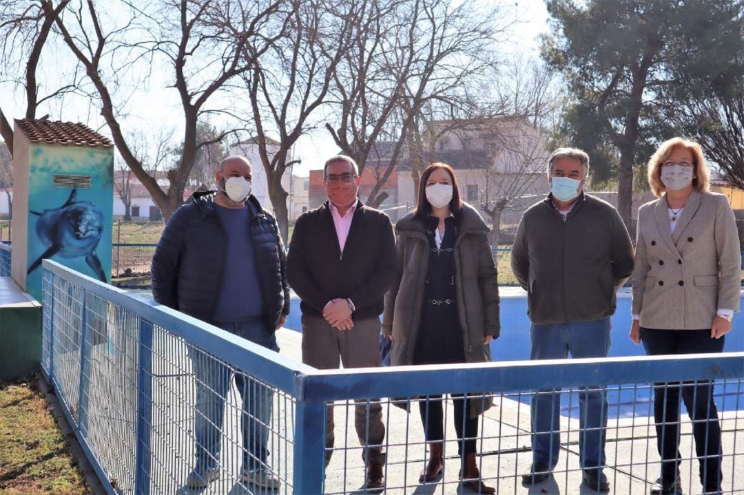 Visita a la piscina de Alameda de Cervera