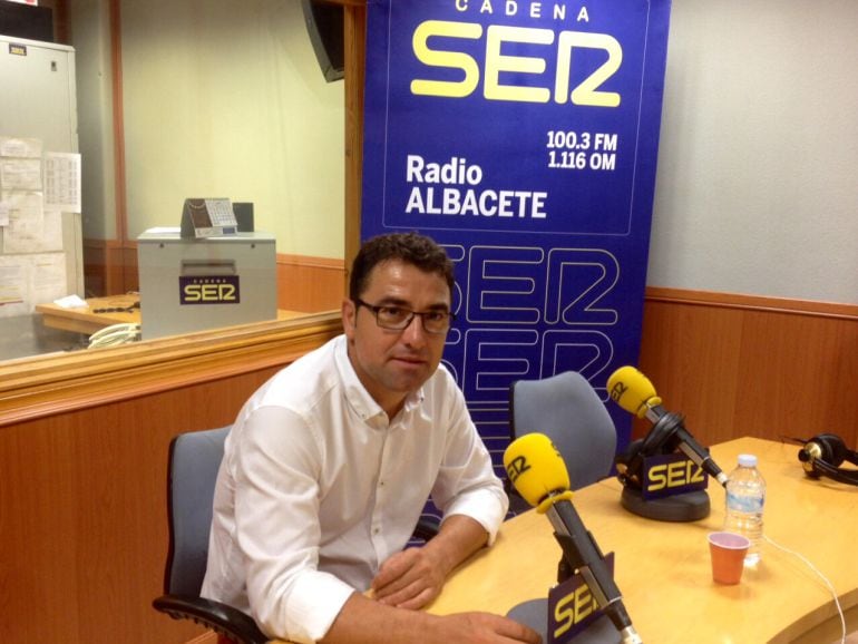 El portavoz del Grupo Socialista en una entrevista en Radio Albacete