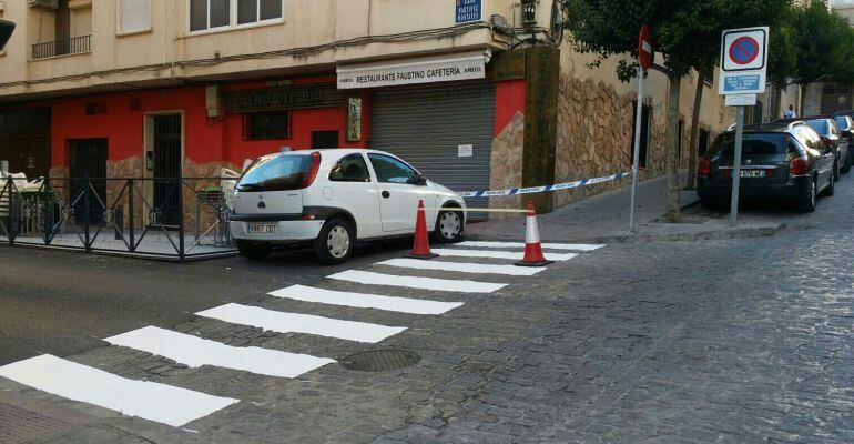 Cruce de la calle Martínez Montañés y Rey Alhamar