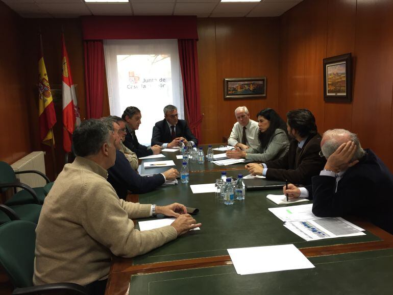 Reunión de coordinación con responsables y técnicos del área de protección civil