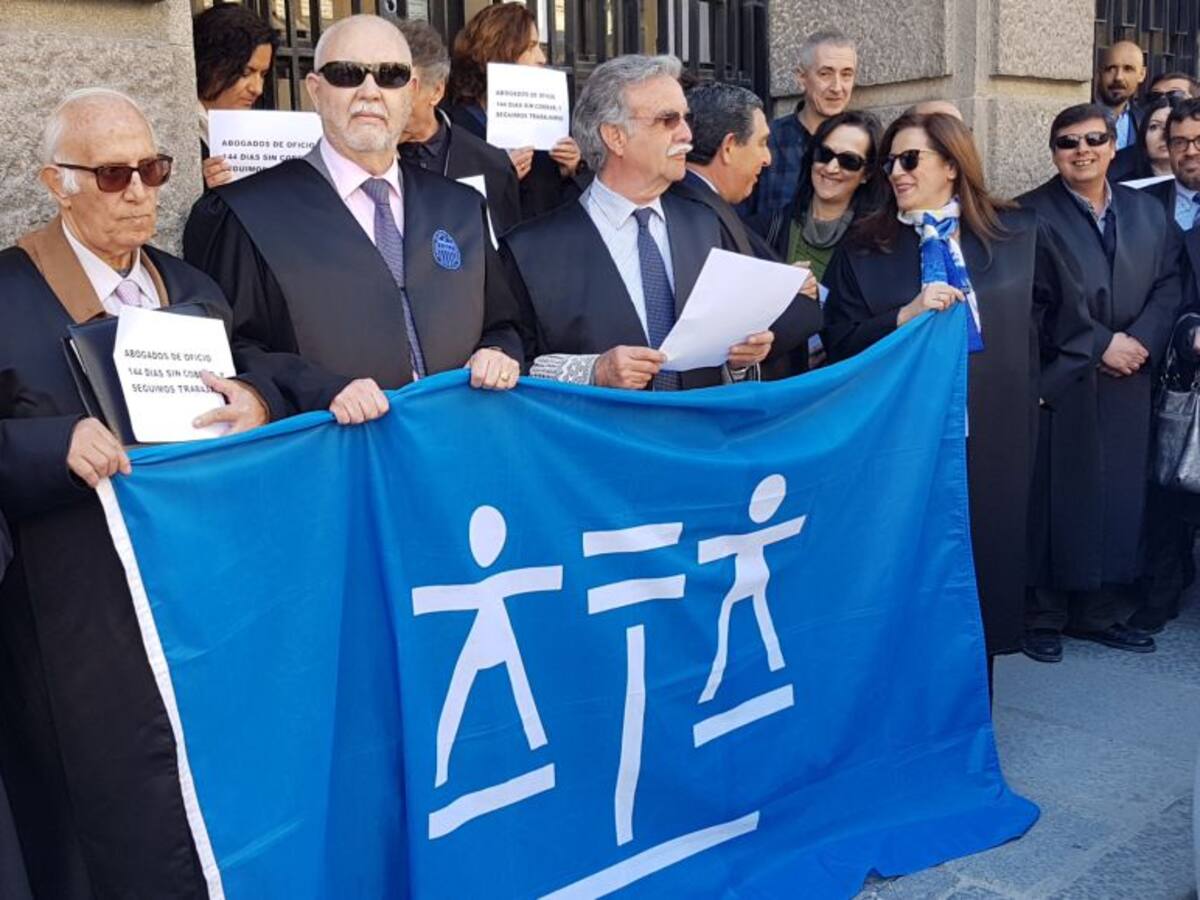 Los abogados del Turno de Oficio reclaman "de forma urgente" el abono de sus retribuciones