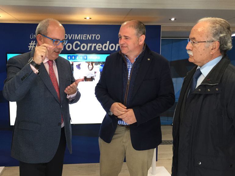 Javier Sánchez Rojas, Presidente de CEC, el alcalde de Los Barrios, Jorge Romero y el presidente de la APBA, Manuel Morón