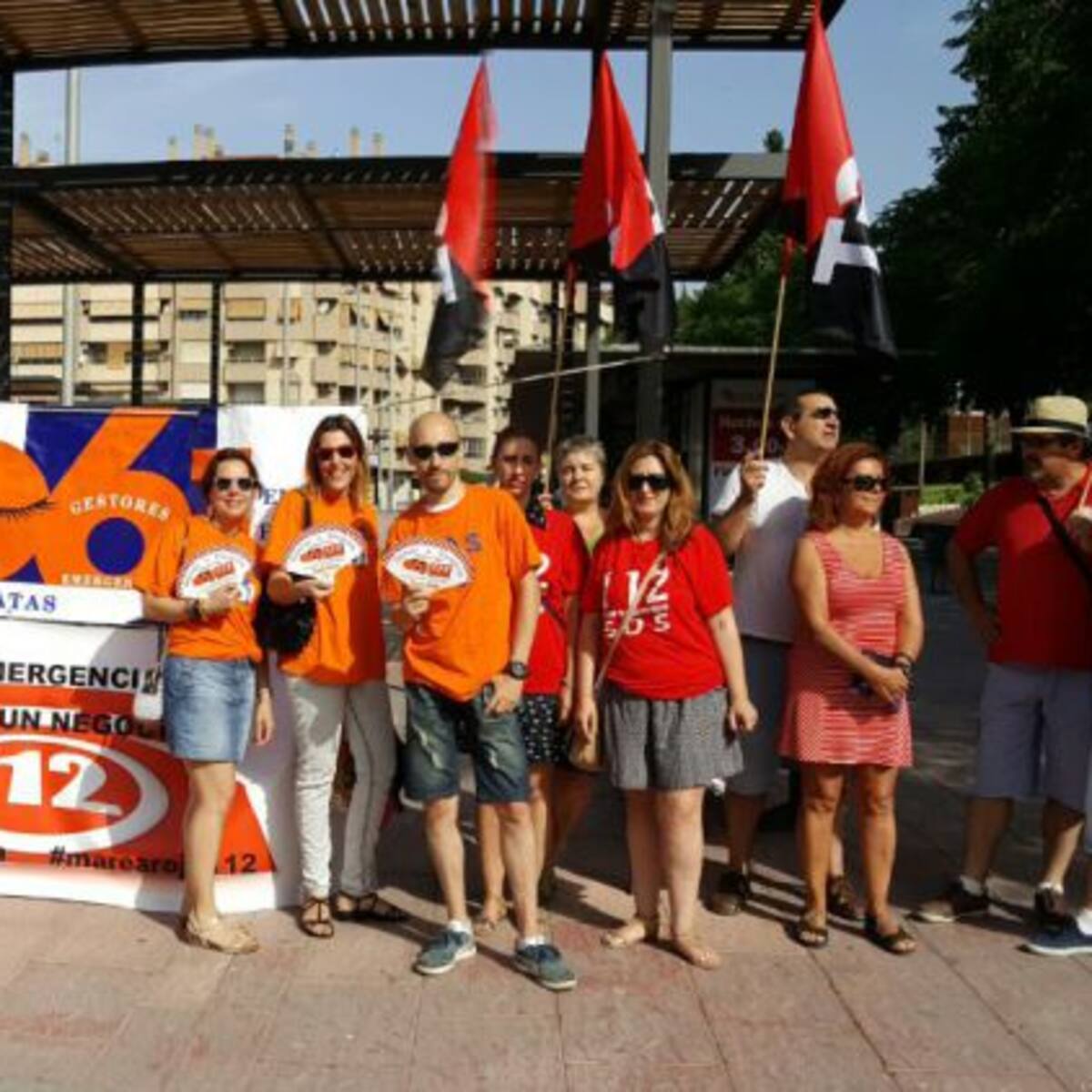 El operador del 112 te salva la vida pero cobra como si te vendiera un colchón