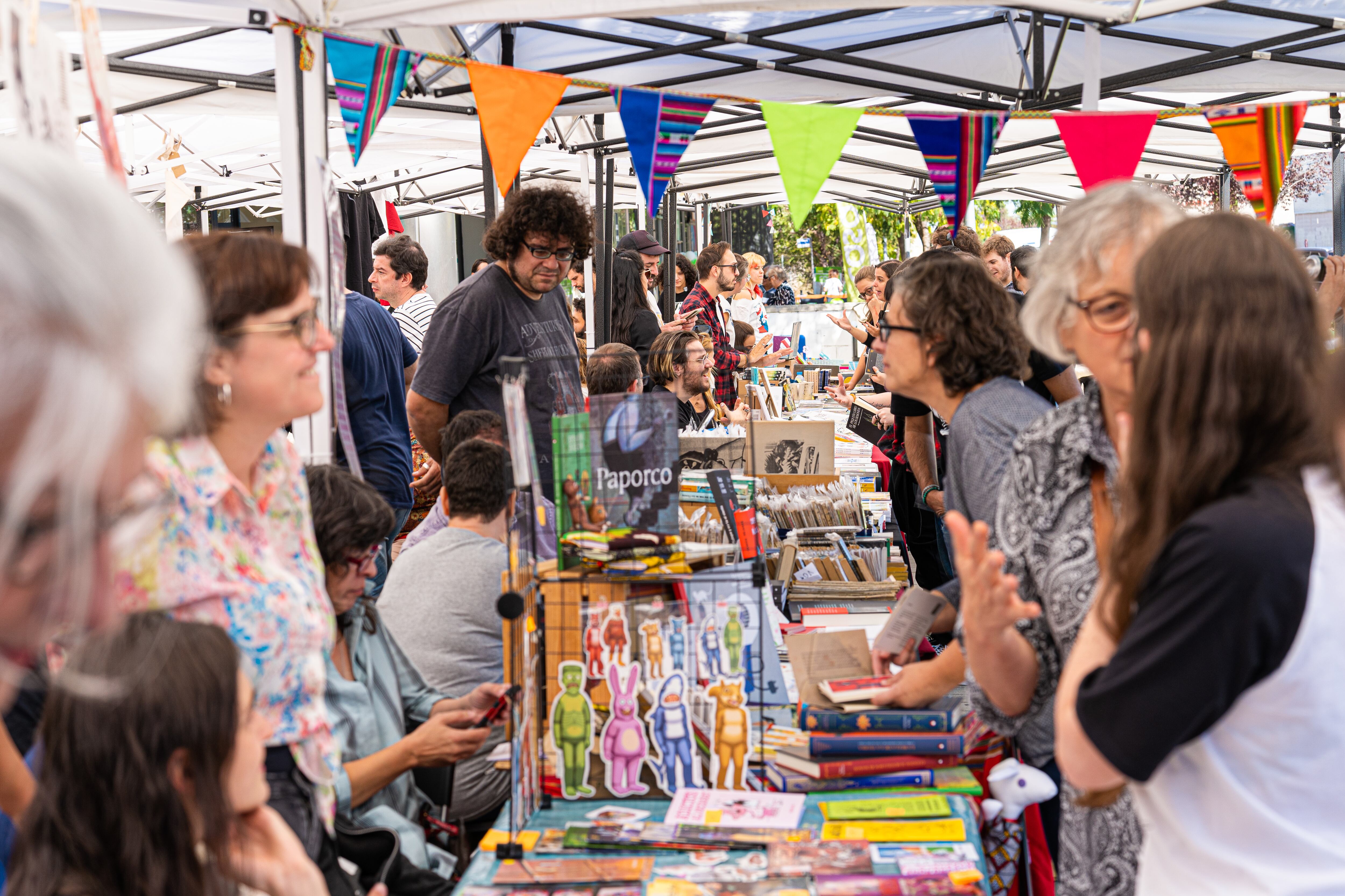 Festival de literatura alternativa ¡Hostia un libro! en Alcalá de Henares.