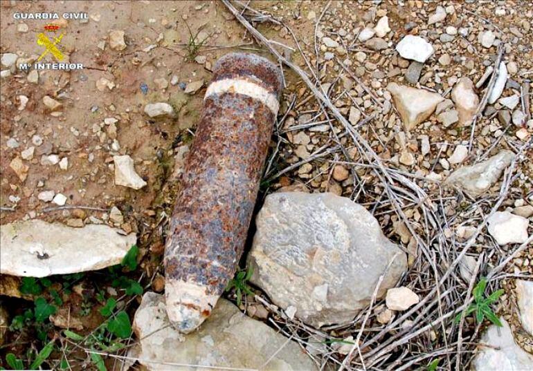 Imagen de un proyectil de la Guerra Civil encontrado sin explosionar