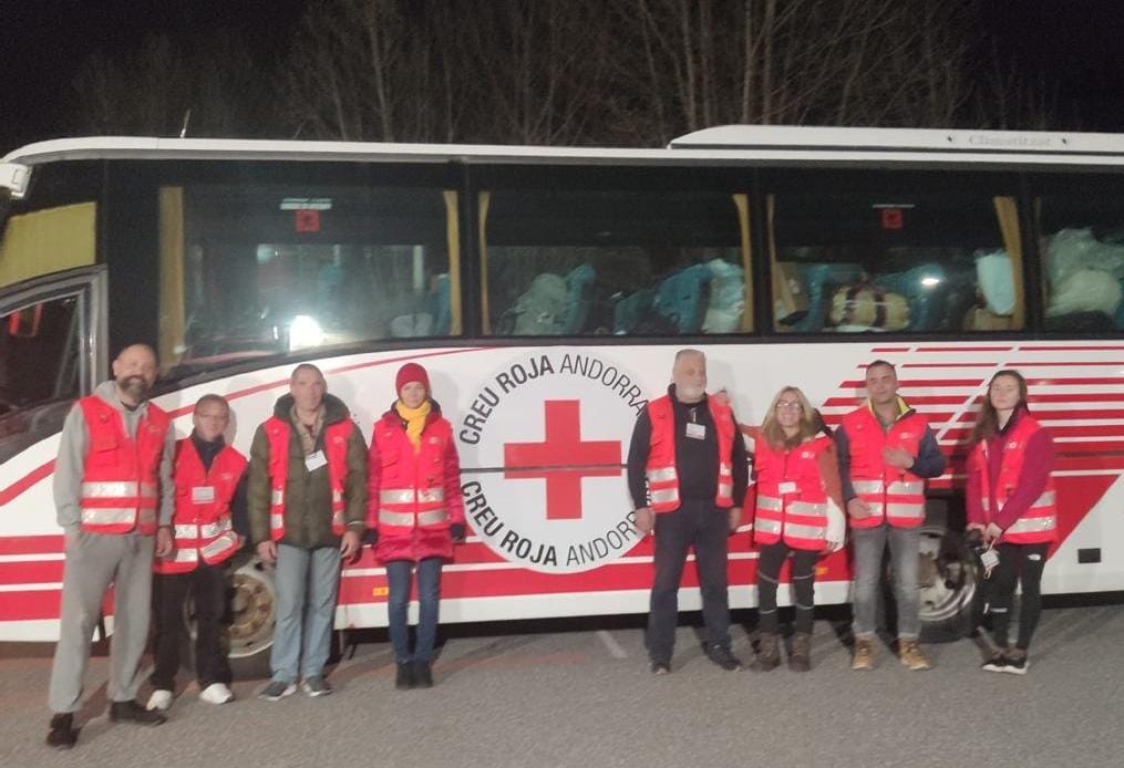 Sortida del segon comboi de Creu Roja Andorrana amb ajuda humanitària per Ucraïna.
