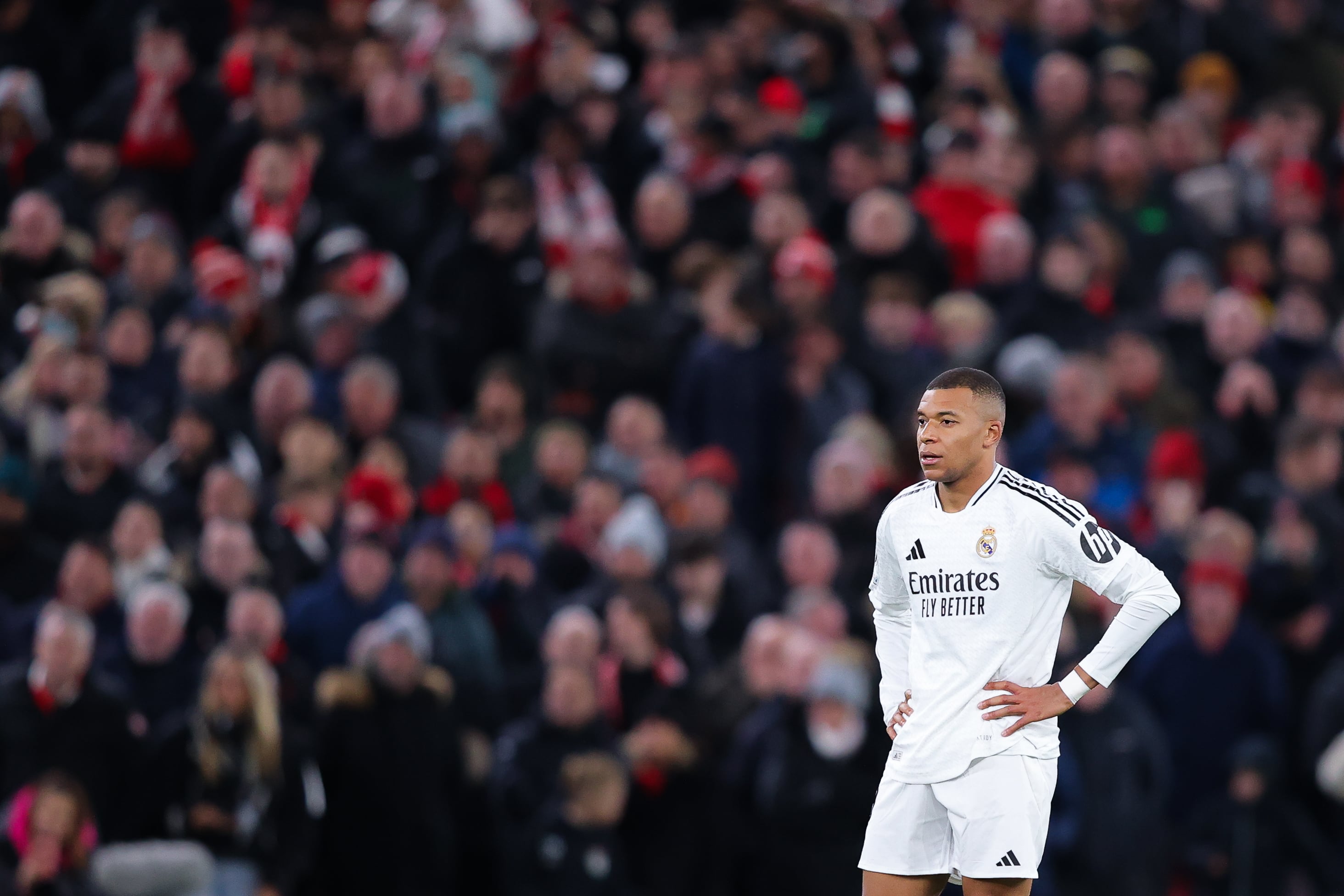 Kylian Mbappé, durante el partido de Champions League entre Liverpool FC y Real Madrid. (Photo by James Gill - Danehouse/Getty Images)