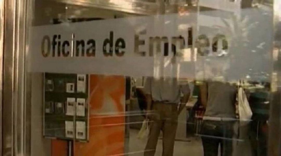 Exterior de una oficina de empleo( foto de archivo)