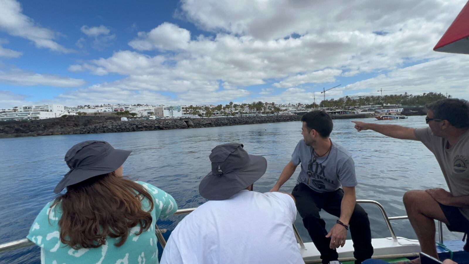 Participantes del proyecto de Tías en la costa tiñosera.