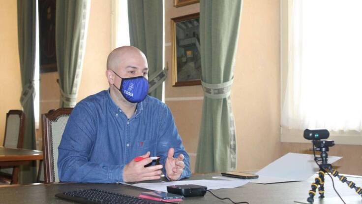 Ángel Galindo, portavoz de IU en el Ayuntamiento de Segovia y concejal de Medio Ambiente, considera que Gina Aguiar debe dejar de ser concejala de Cultura