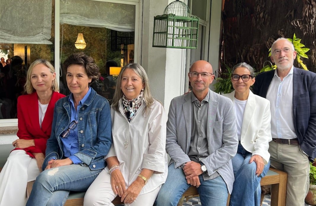 Marta Abal, Marta Álvarez, Mila Castro, Gonzalo Muíños, Mercedes Rosón y Sindo Guinarte