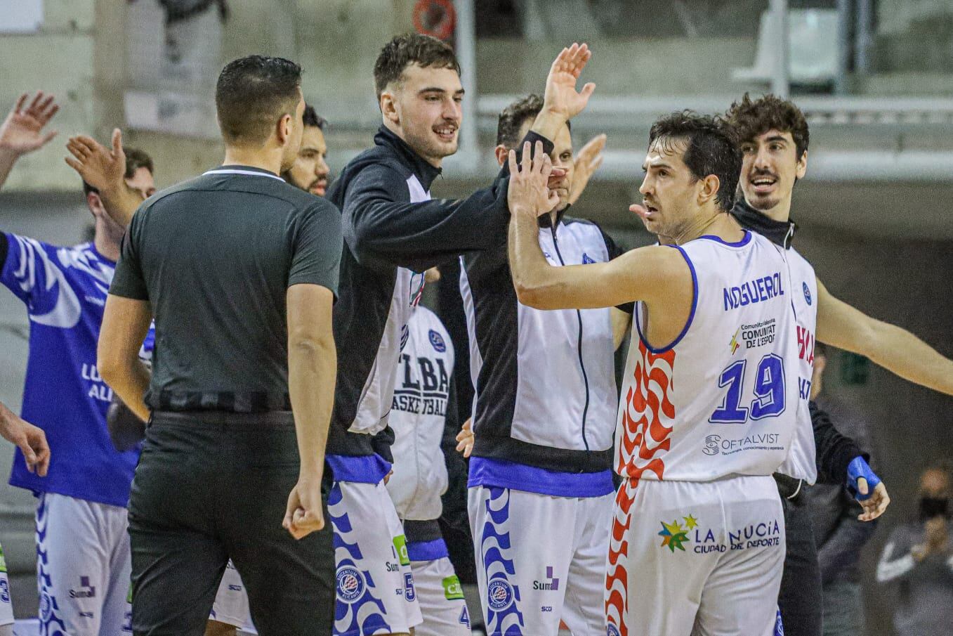 Noguerol, Pedro Llompart y Alex Galán, jugadores Lucentum Alicante