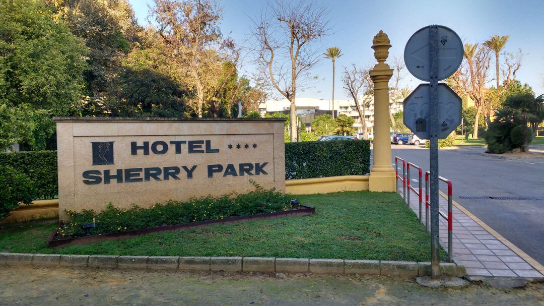 Fachada del Hotel Sherry Park en Jerez