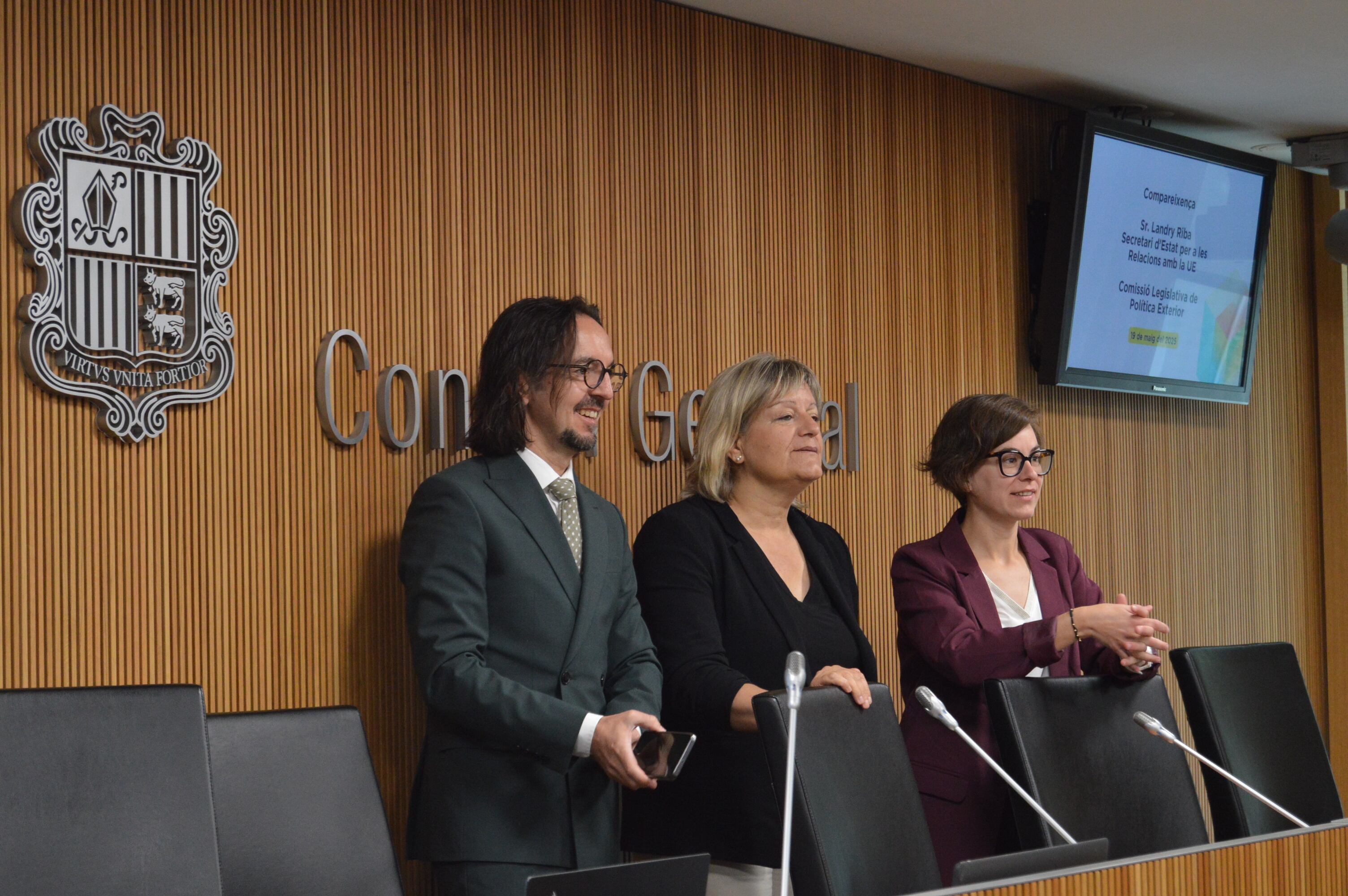 El secretari d&#039;Estat per a les Relacions amb la Unió Europea, Landry Riba, moments abans de la seva compareixença al davant de la comissió legislativa de Política Exterior.