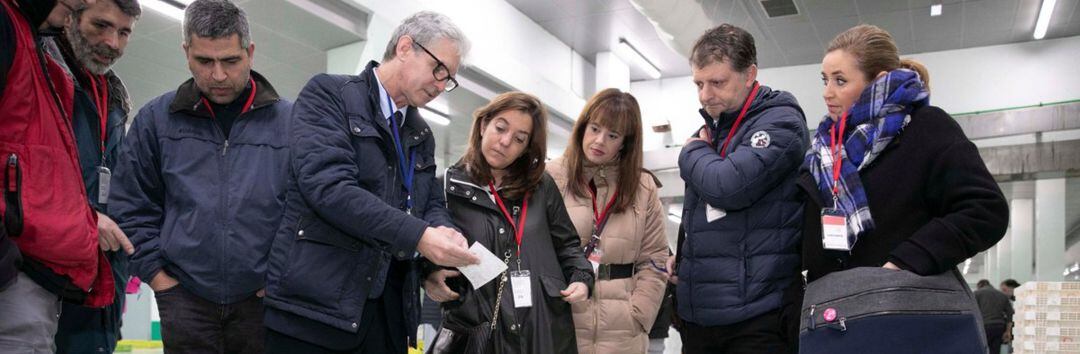 Inés Rey visita la lonja de A Coruña