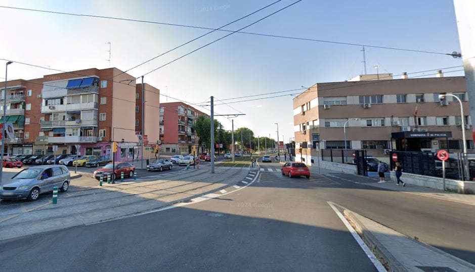 Comienzo de la avenida de la Escuela Pública, antes avenida Juan Carlos I, en Parla.