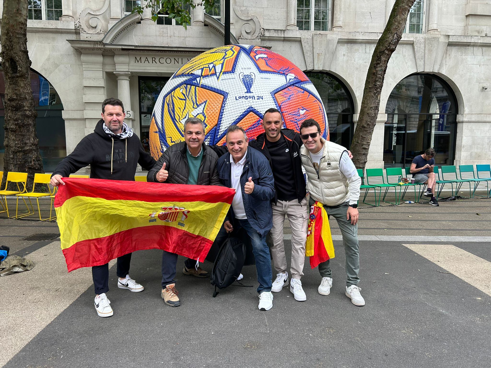 Oscenses que vivieron la final en Wembley