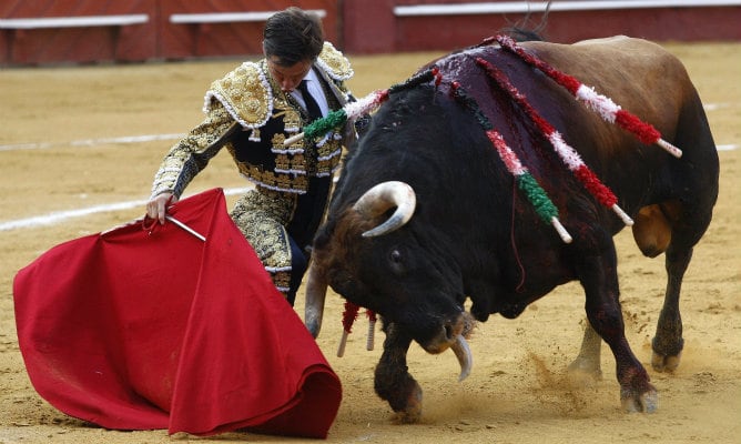 Julián López &#039;El Juli&#039; durante la corrida celebrada en el coso de Almería.