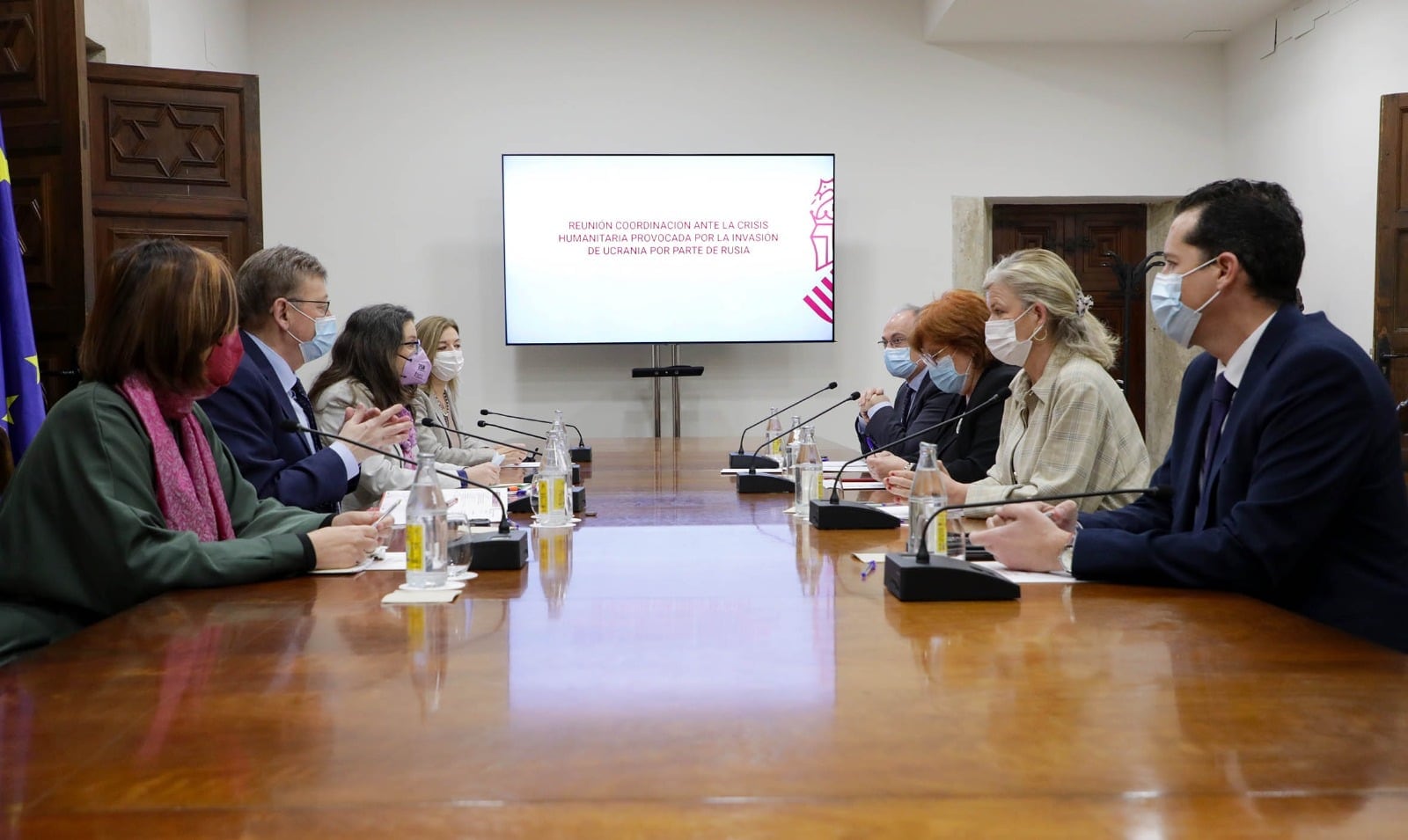 Reunión para coordinar las labores humanitarias de ayuda al pueblo ucraniano por las entidades autonómicas de la Comunidad Valenciana