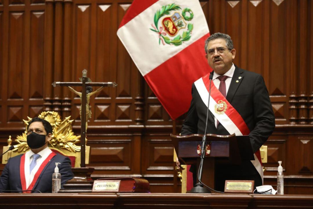 Manuel Merino en su toma de posesión como presidente de Perú