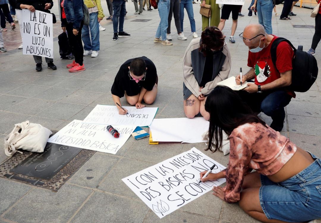 Protestas por el cambio de tarifas de luz 