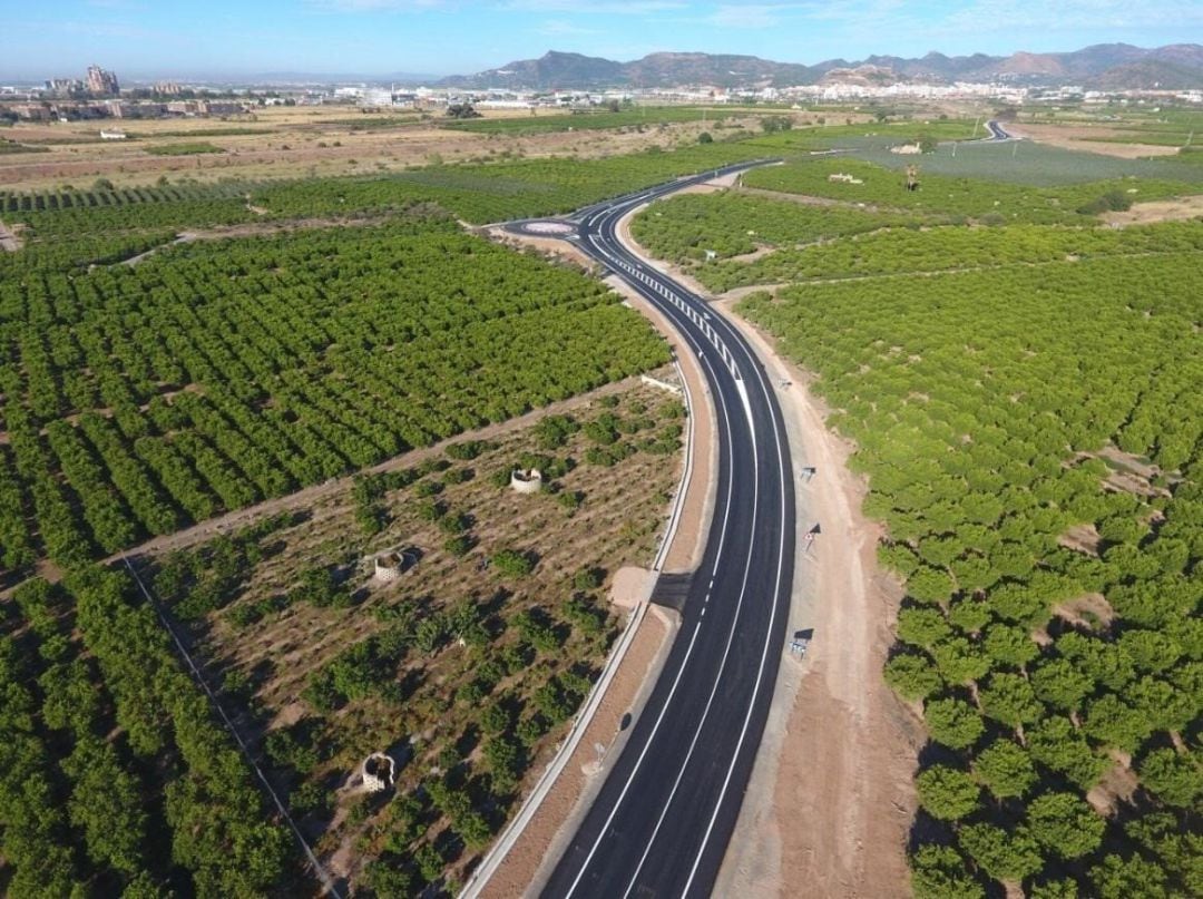 El Gobierno estudia establecer un pequeño peaje en las autovías españolas