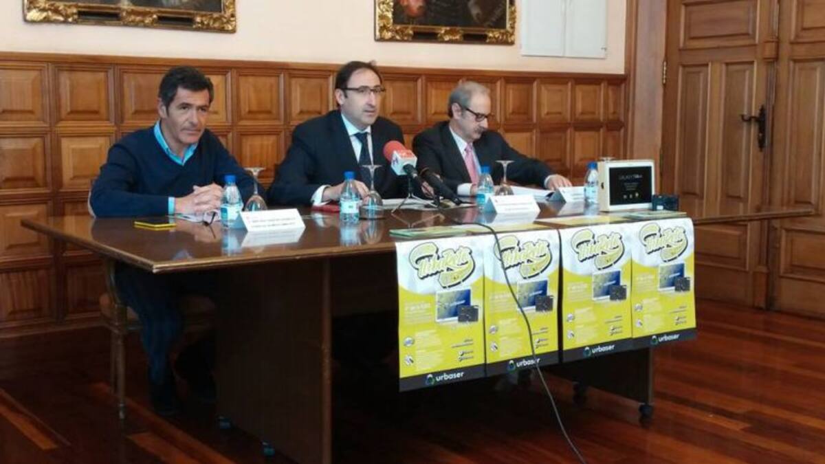 José Miguel Gil deja la gerencia de URBASER tras 36 años en el cargo