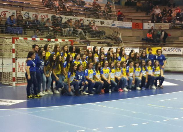 Las escuadras amarillas de la entidad ribereña se inmortalizaron en el Príncipe de Asturias.