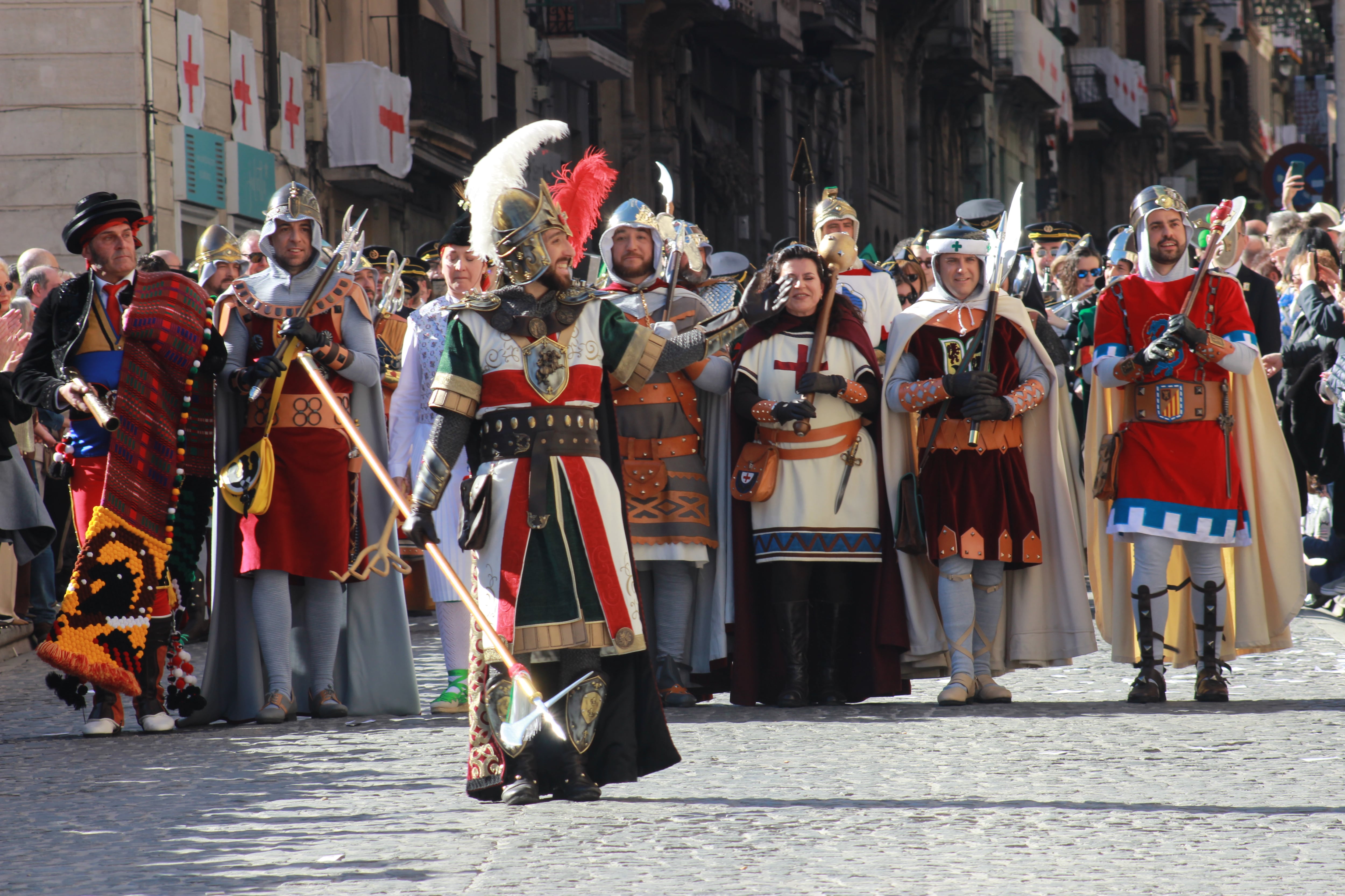 Jordi Seguí, sargento cristiano, que se despide este año del cargo, al poco de iniciarse el desfile