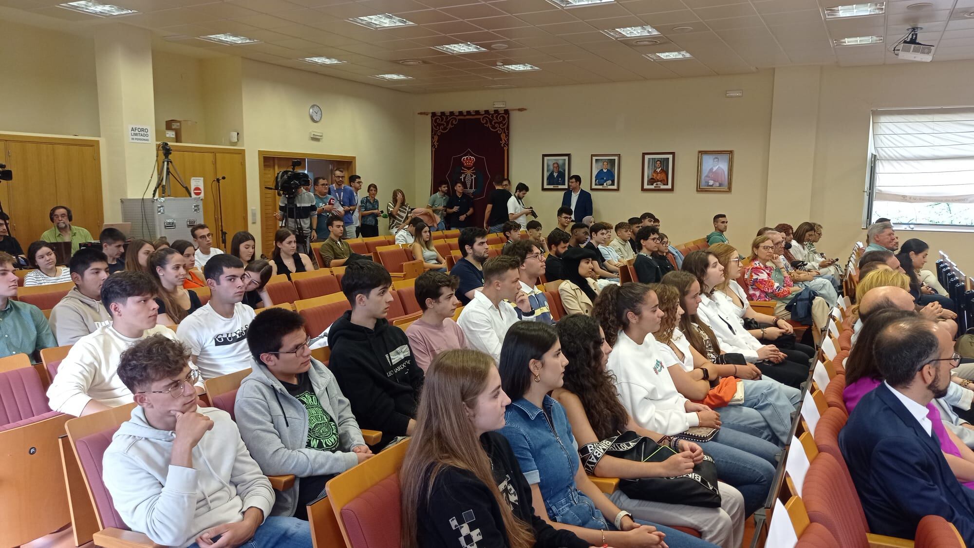 Jornada de recepción de los alumnos de Ingeniería Biomédica en el campus de Cuenca