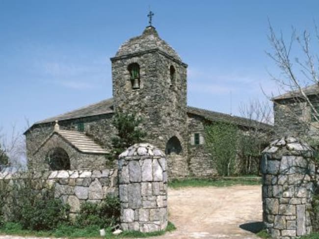 Una iglesia románica de Muros, A Coruña.