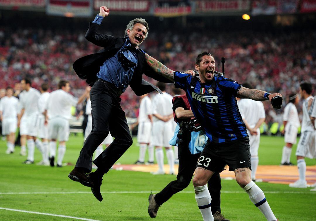 Jose Mourinho y Marco Materazzi celebrando la Copa de Europa 2010