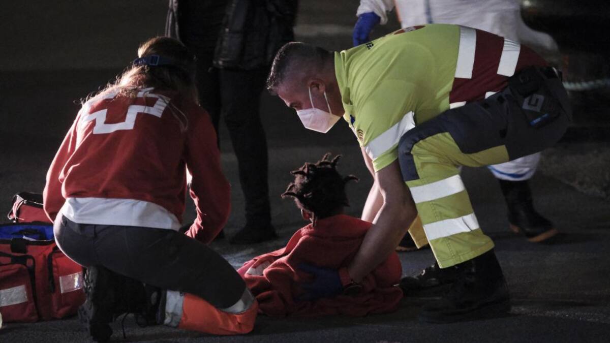 "Atender a 11 niños que viajaron en patera con un fallecido marca para siempre"