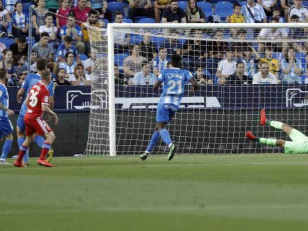 El Málaga resucita en la segunda parte y baña al Zaragoza