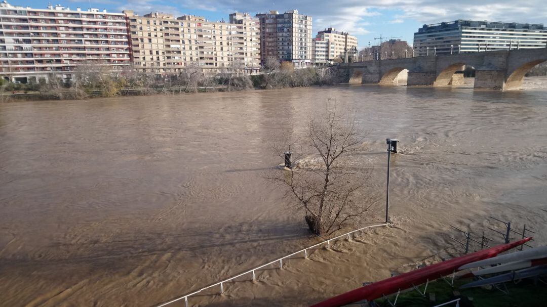 Río Ebro a su paso por Zaragoza