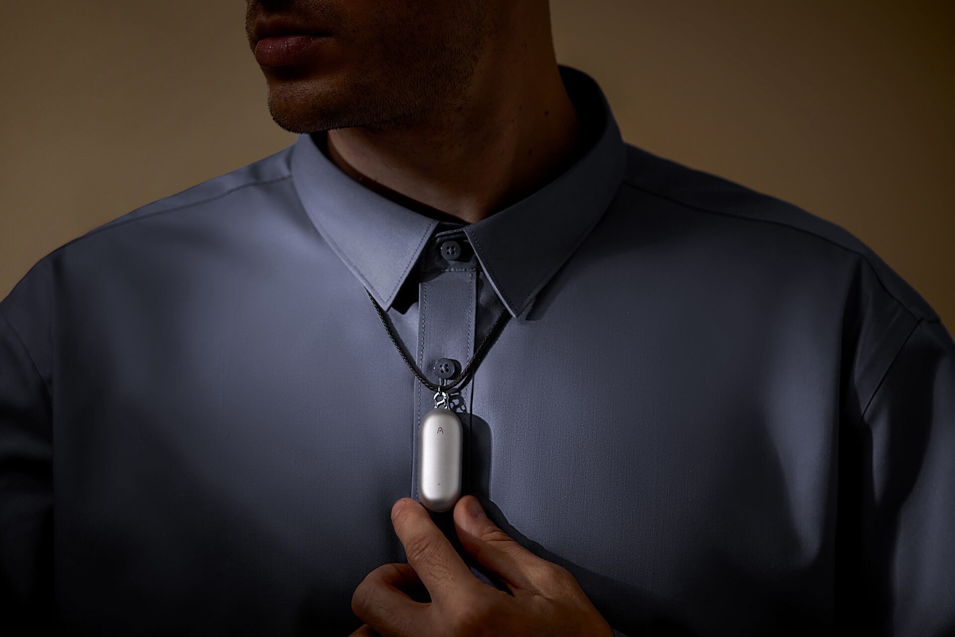 Así es la Plaud NotePin.