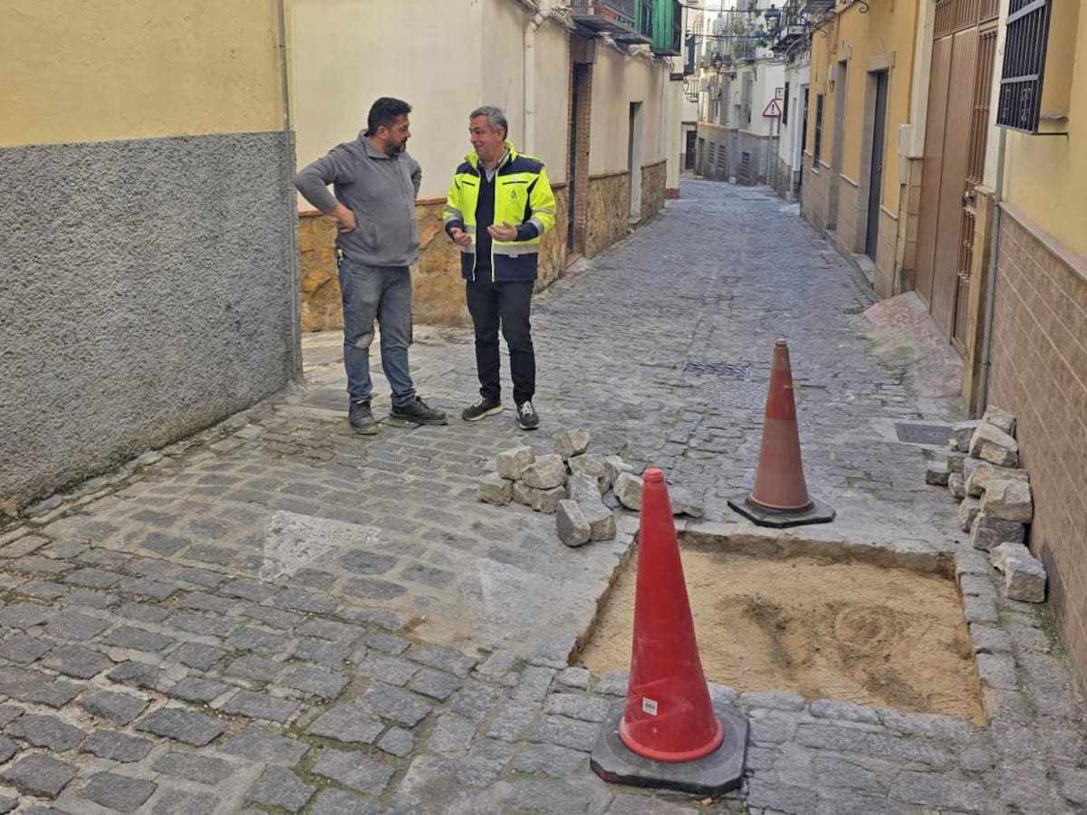 Obras en la calle Merced Baja de Jaén para mejorar la accesibilidad