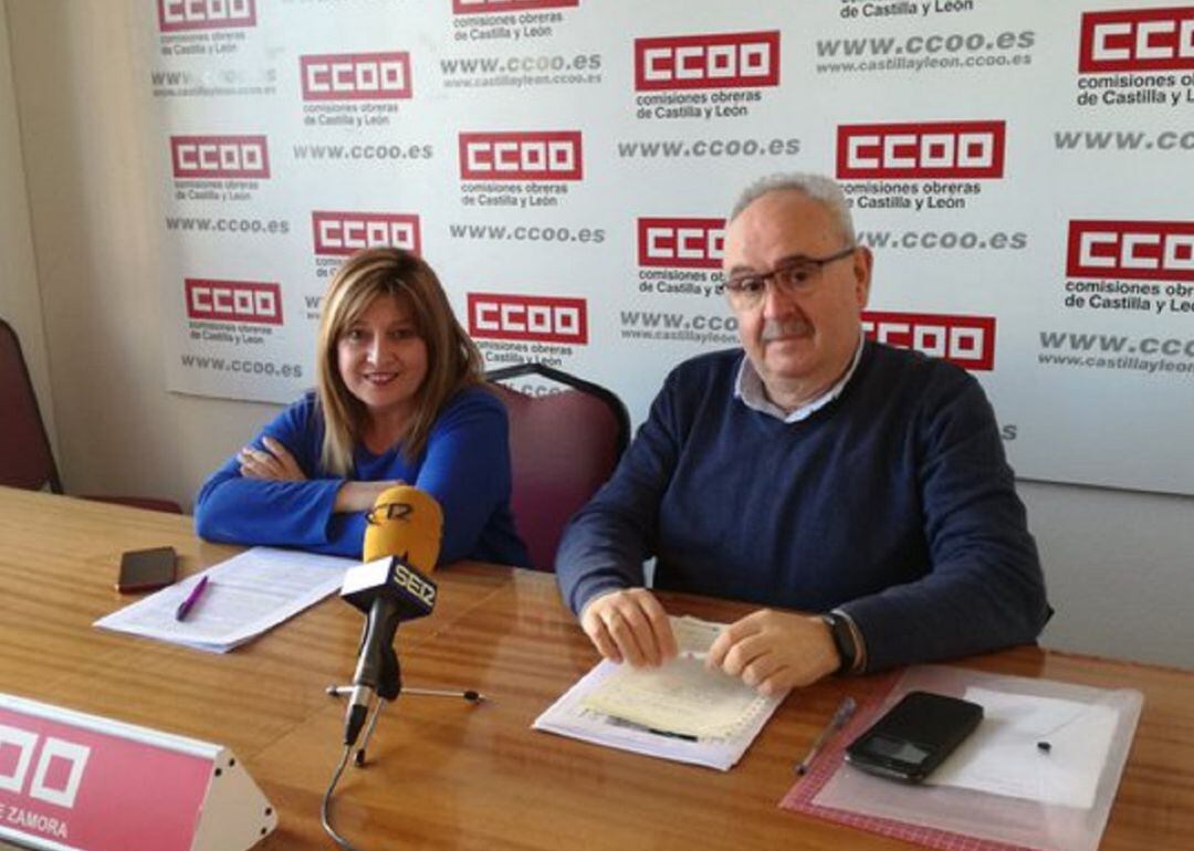 Trinidad Acebes (CCOO) y Ángel del Carmen (UGT)