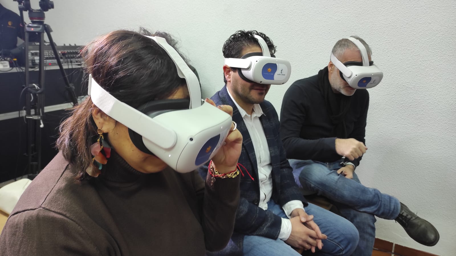 Las autoridades han podido admirar con gafas virtuales, la escenificación del entorno de Alarcos