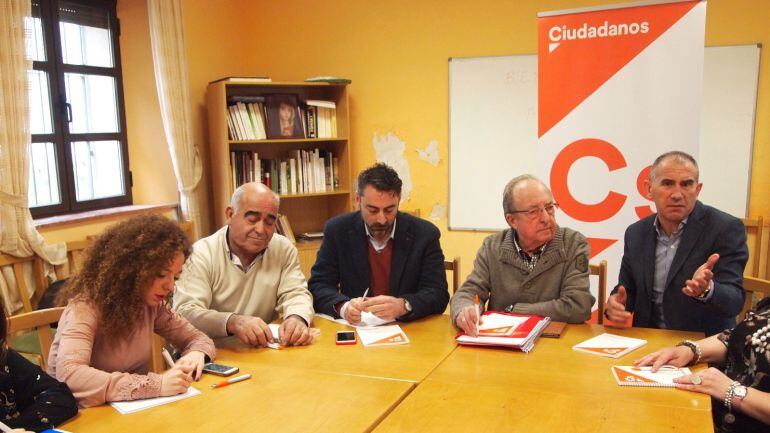 Reunión de Ciudadanos en Marugan