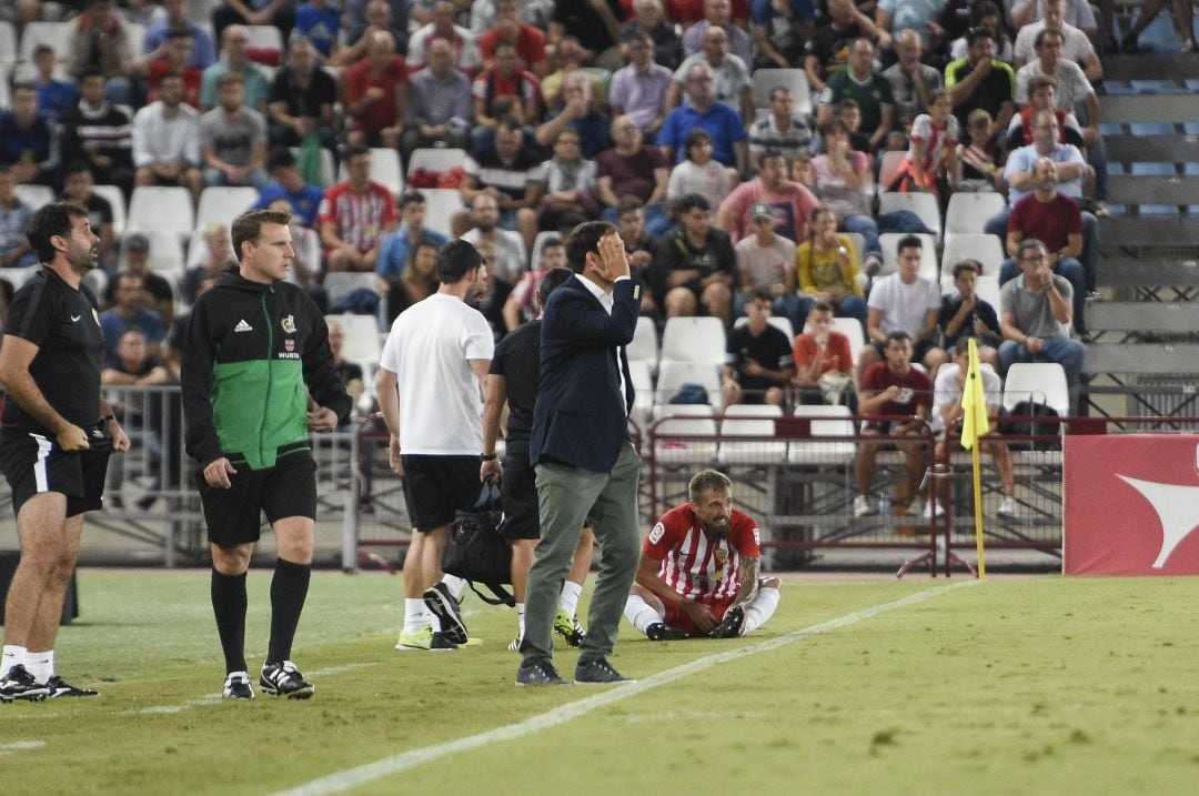 Esteban Saveljich nada más lesionarse contra Las Palmas.