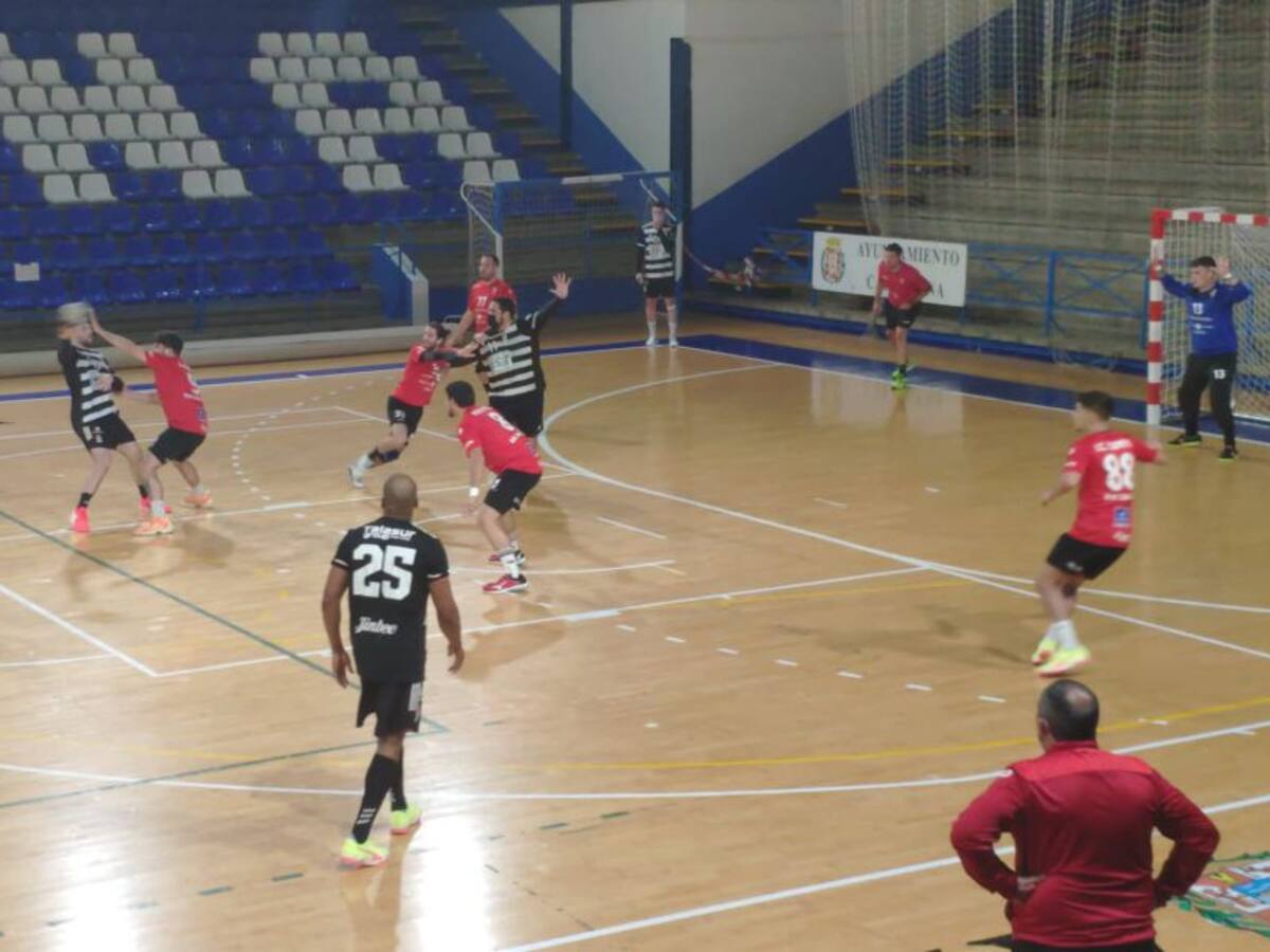 El Elda - C. E. E. cae por la mínima en Cartagena (26-25)
