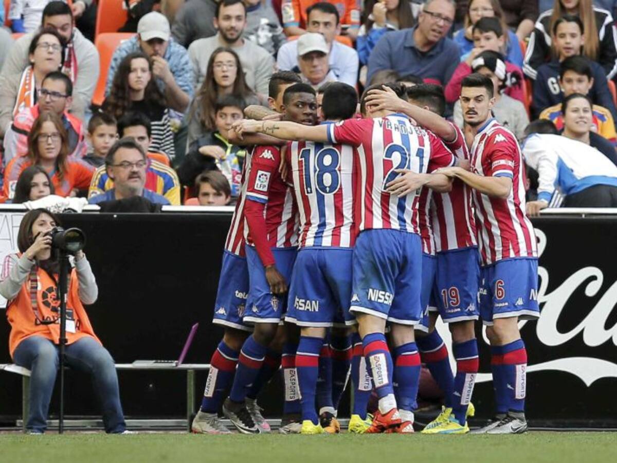 A Neville se le acaba el crédito en Mestalla