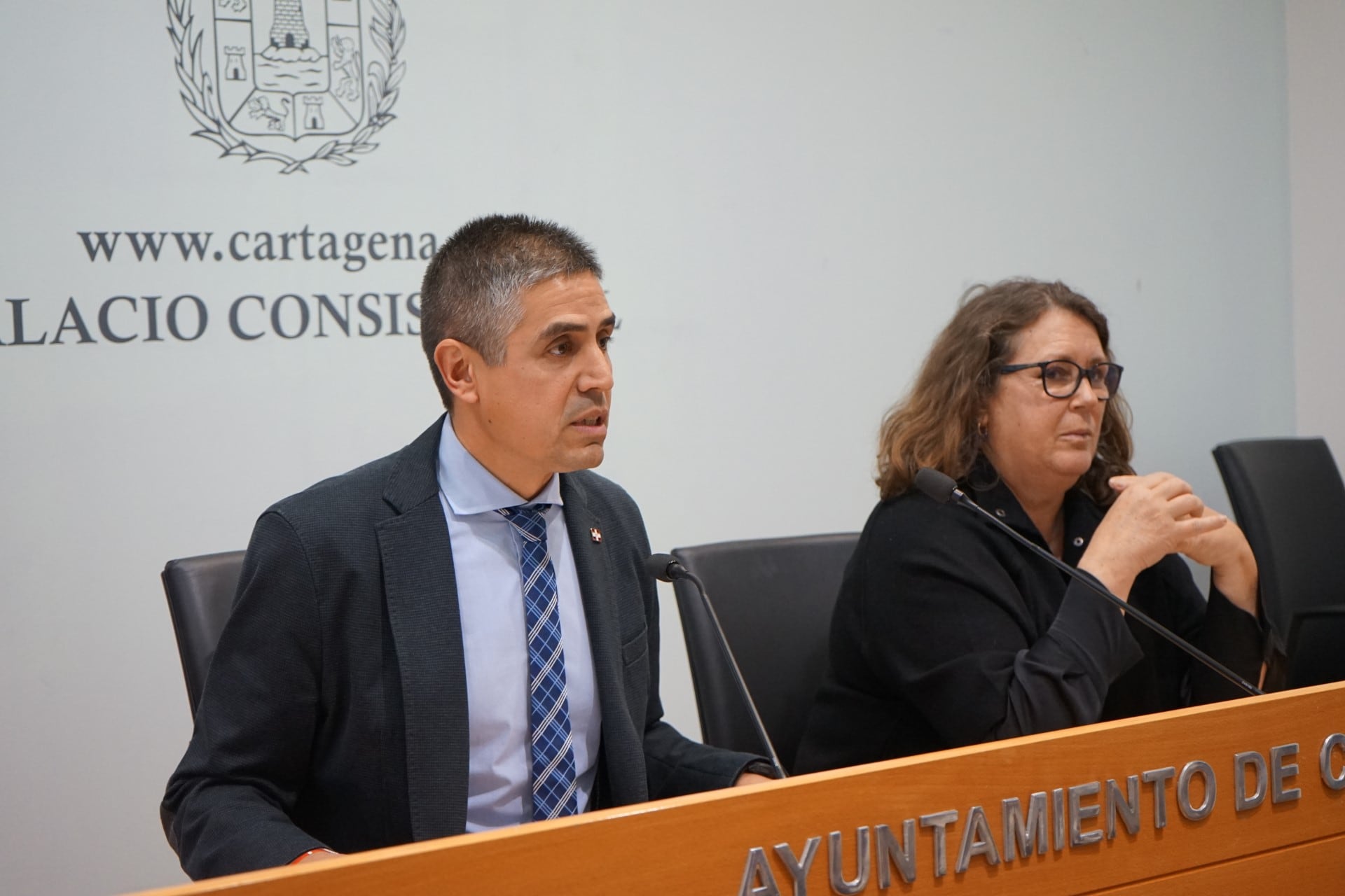 Jesús Giménez y María Dolores Ruiz de MC